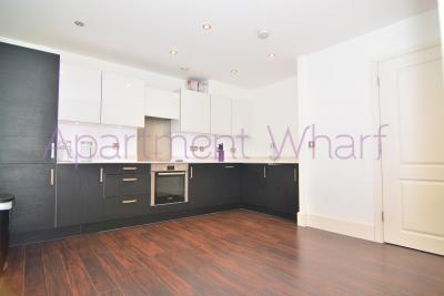 Double room room to rent in Bow Road