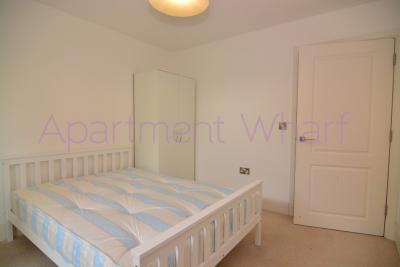 Double Room - Single use room to rent in Bow Road