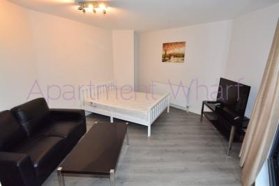 Double room room to rent in Canary Wharf