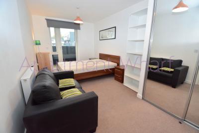 Ensuite double room room to rent in Canary Wharf