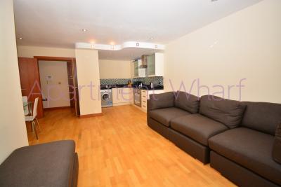 whole premises  apartment to rent in Canary Wharf
