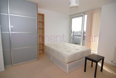 Ensuite double room room to rent in Limehouse