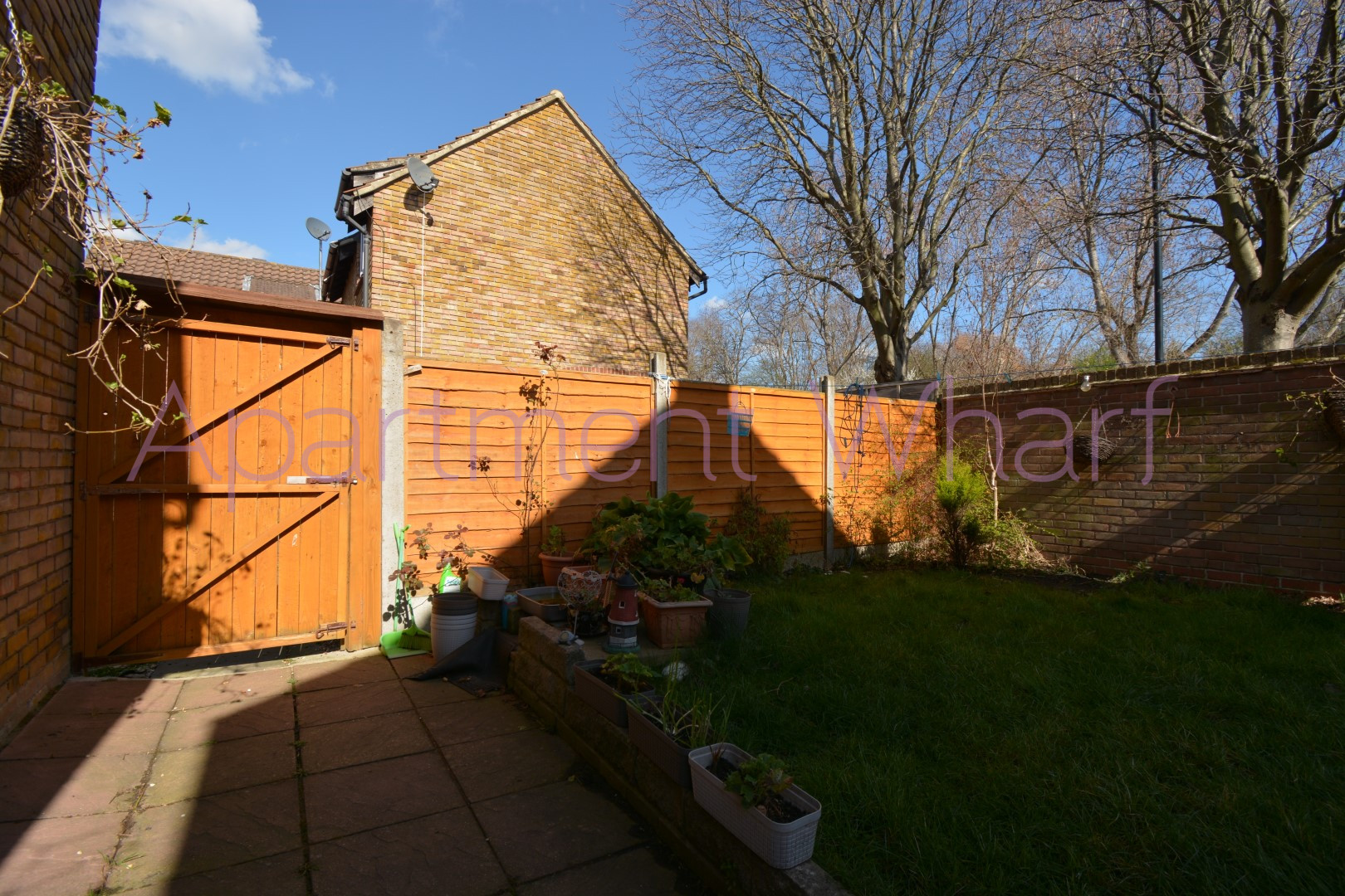 whole premises photo 13
