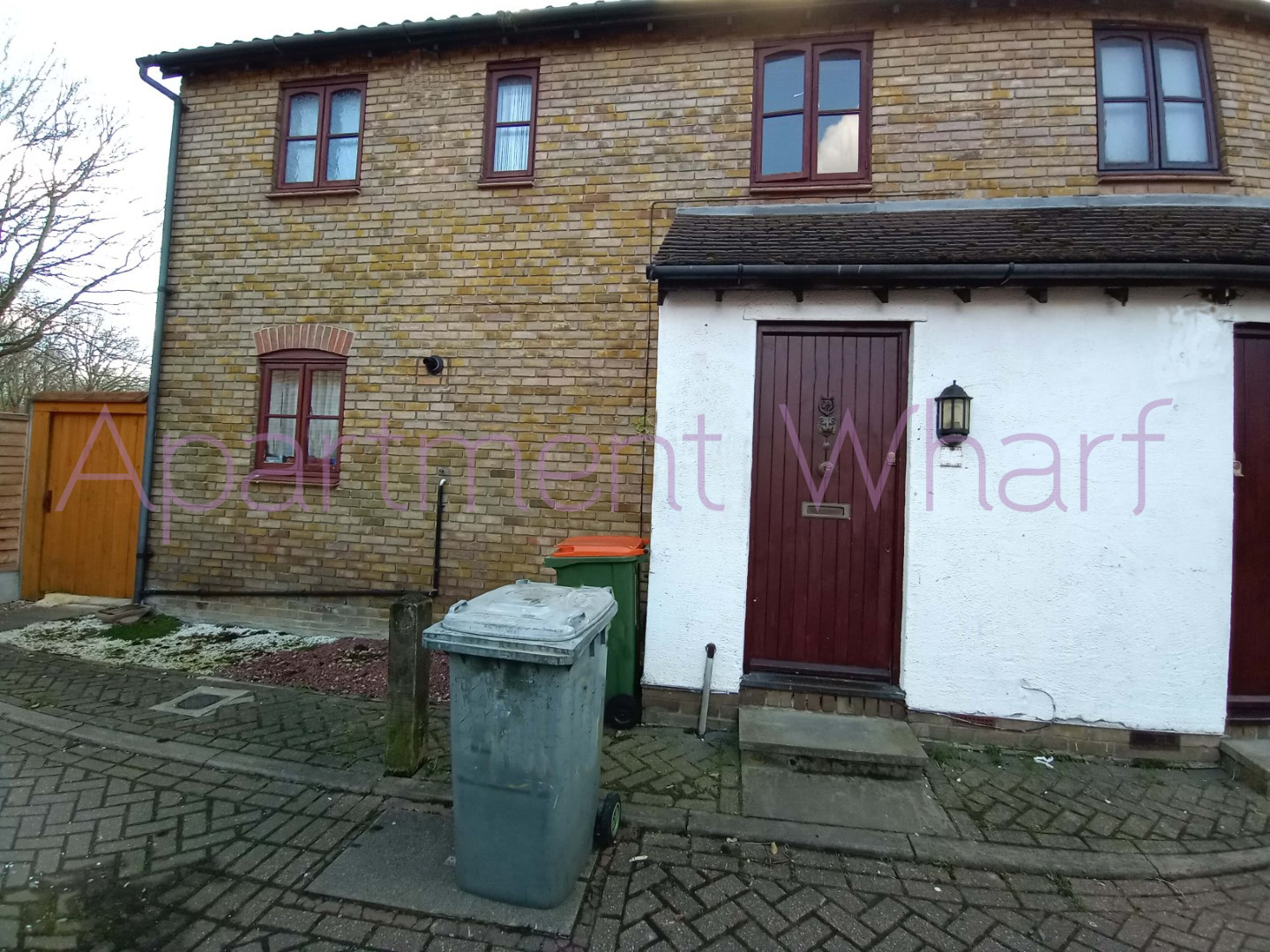 whole premises photo 16