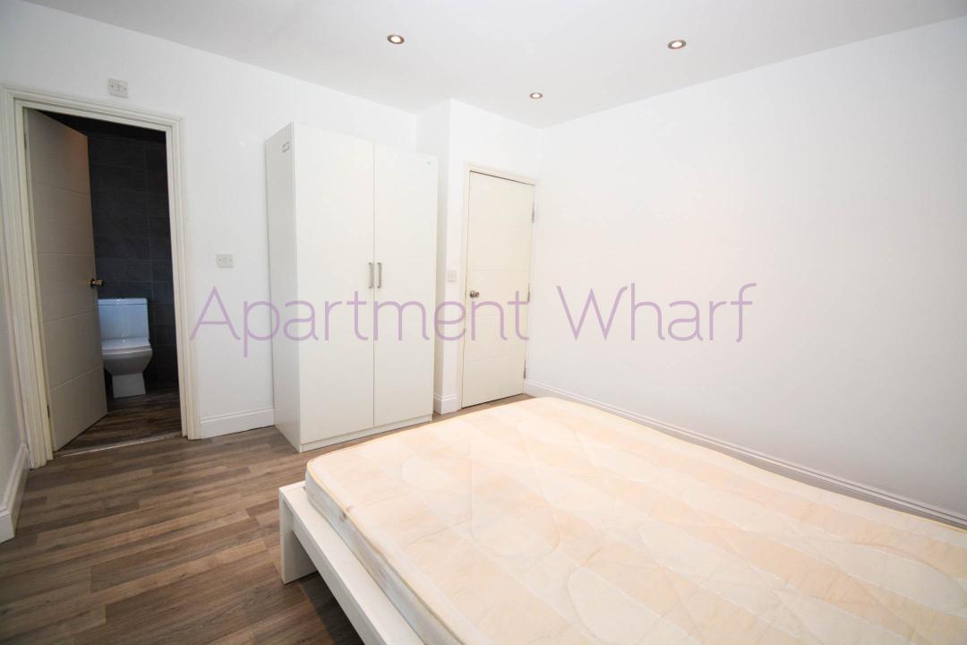 En-suite double room - single use