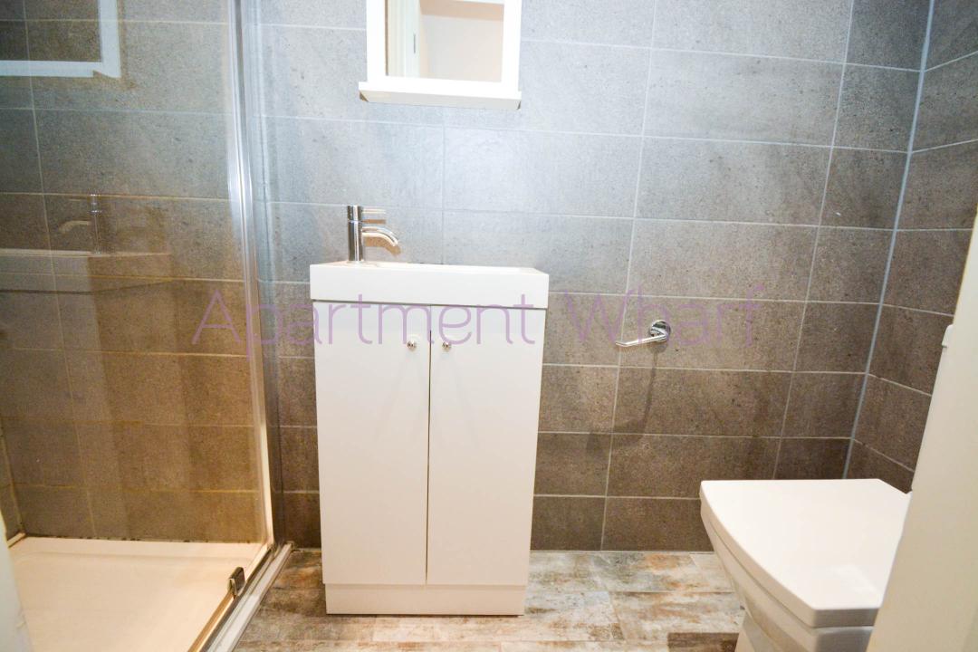En-suite double room - single use
