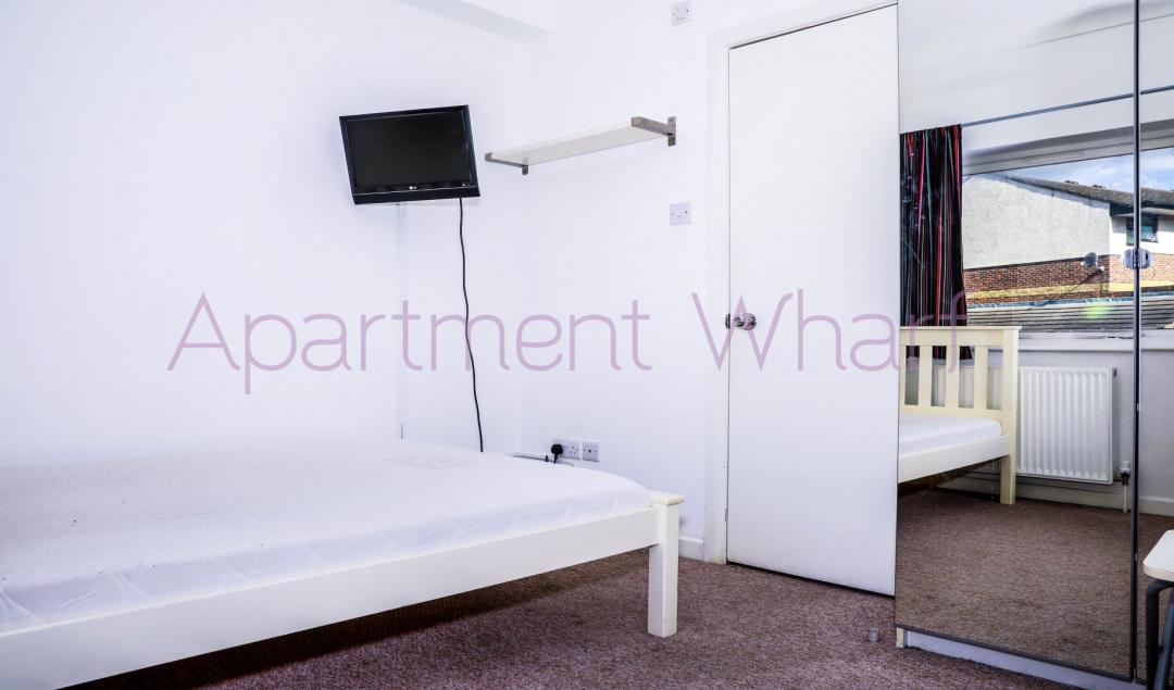 Ensuite single room