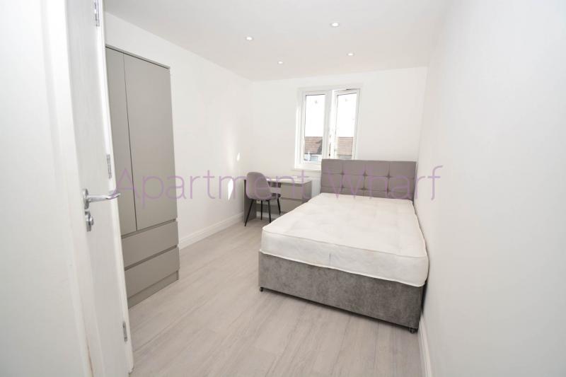 Ensuite Single room