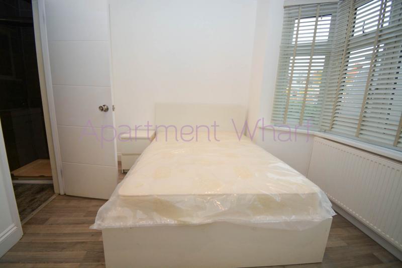 En-suite double room - single use
