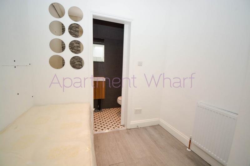 Ensuite Single room