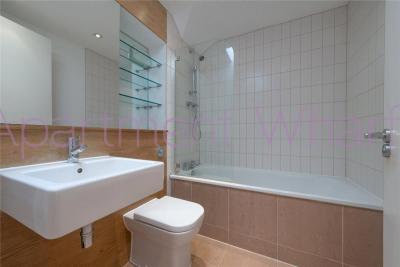 Ensuite double room photo 6