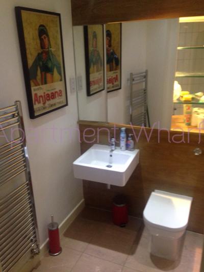 Ensuite double room photo 7
