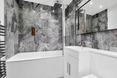 Ensuite double room photo 2