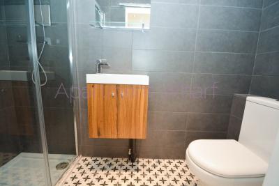 Ensuite Single room photo 5