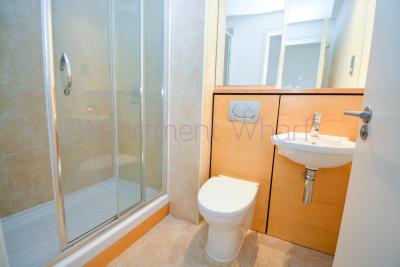 Ensuite double room photo 8