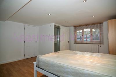 Ensuite double room photo 2