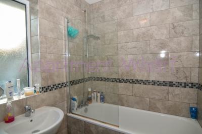 Ensuite double room photo 6